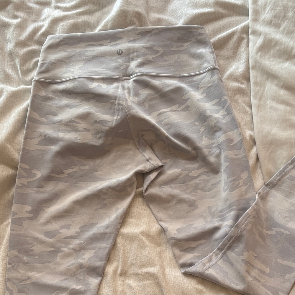 Lululemon Athletica Camo Leggings - Light Gray